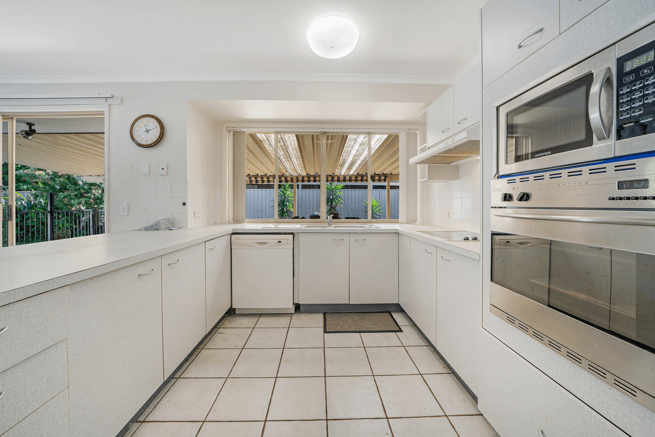 61  Poinsettia Avenue, MOOLOOLABA, QLD 4557