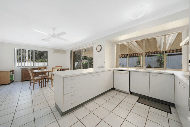 61  Poinsettia Avenue, MOOLOOLABA, QLD 4557