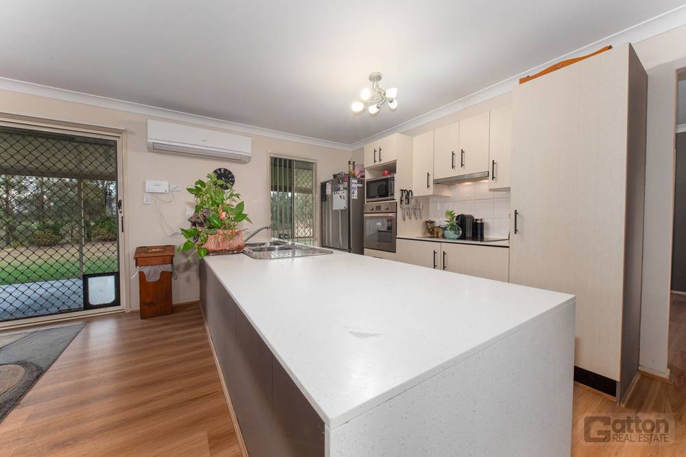 14 Cockatoo Drive, Adare, QLD 4343