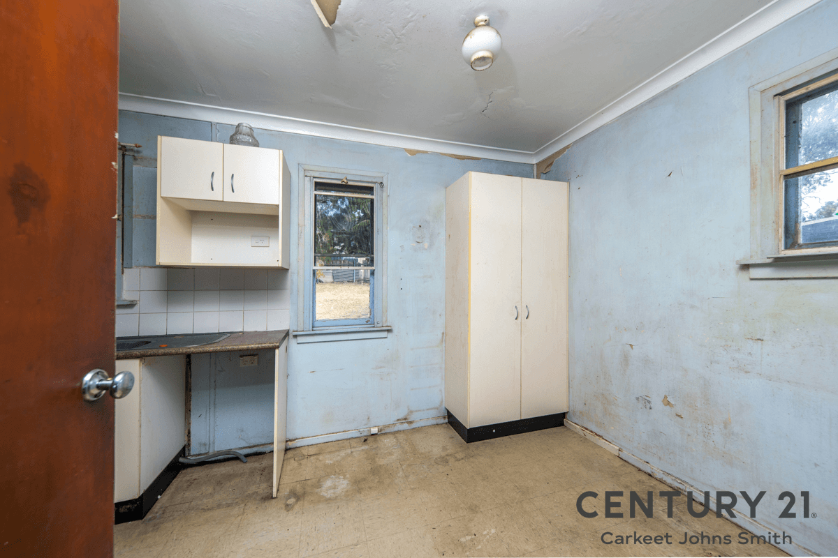 75 Coral Crescent, Gateshead, NSW 2290