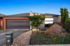 27 Herridge Street, Mickleham, VIC 3064