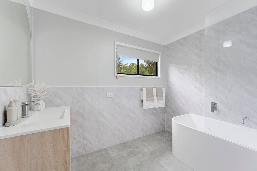 44 Barber Road, FERNY HILLS, QLD 4055