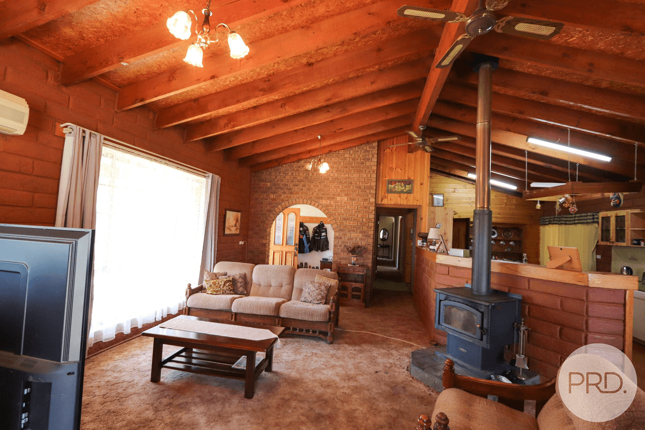 13 Bogong Street, TUMBARUMBA, NSW 2653