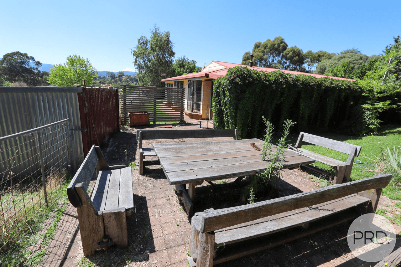 13 Bogong Street, TUMBARUMBA, NSW 2653