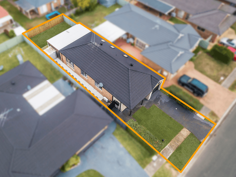 15 Bungonia Court, WATTLE GROVE, NSW 2173