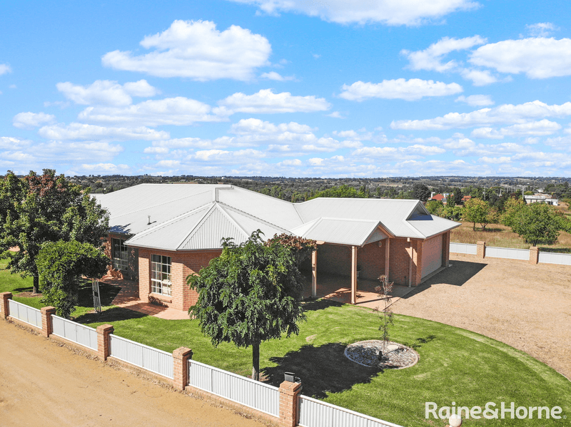 112 Hills Street, YOUNG, NSW 2594