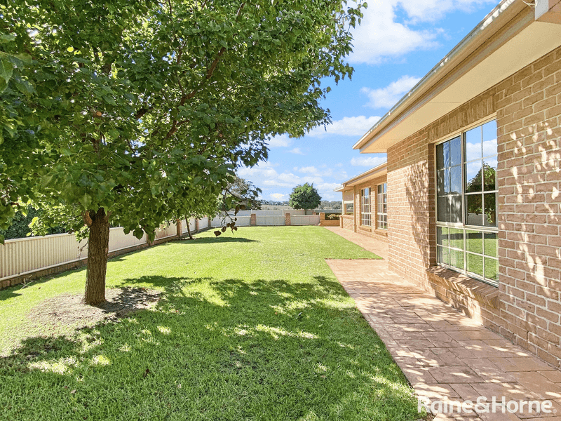 112 Hills Street, YOUNG, NSW 2594