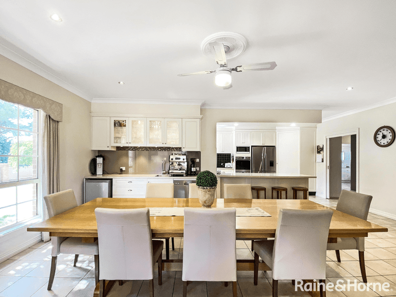 112 Hills Street, YOUNG, NSW 2594