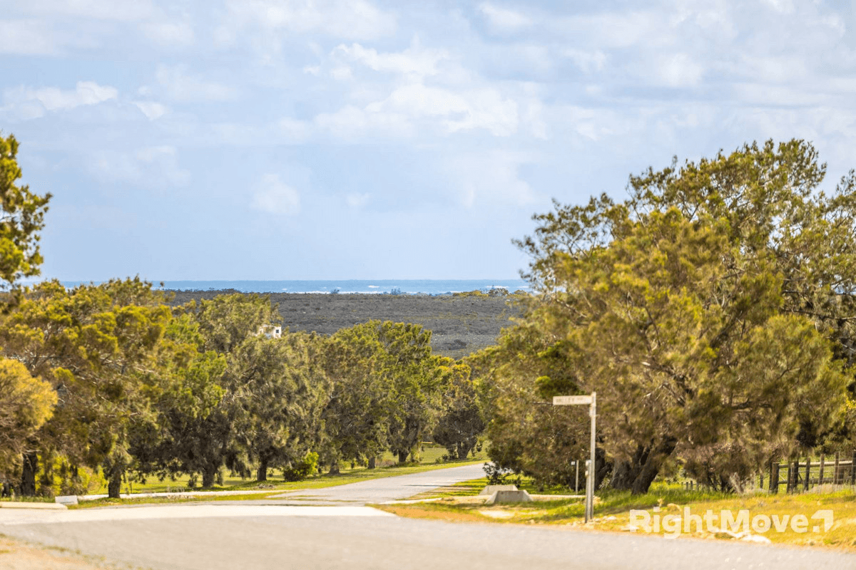 111 Ocean View Parade, Jurien Bay, WA 6516