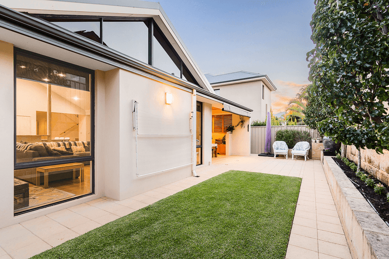 6 Cassidae Terrace, Karrinyup, WA 6018