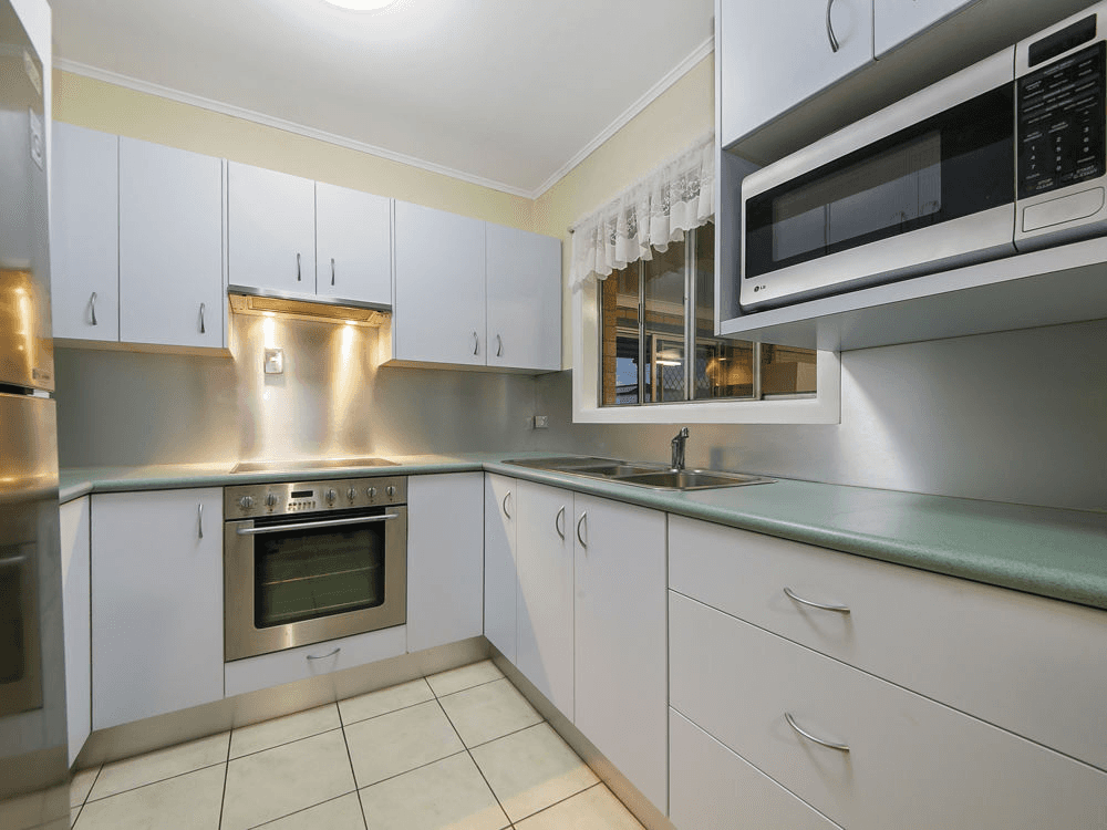 5 Suzanne Street, WYNNUM WEST, QLD 4178