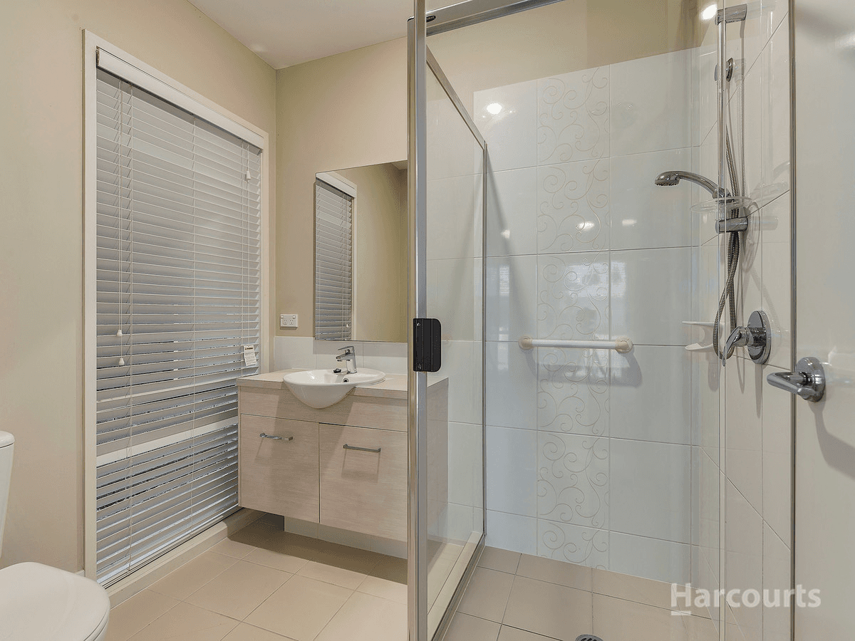 27 Merimbula Crescent, Fitzgibbon, QLD 4018