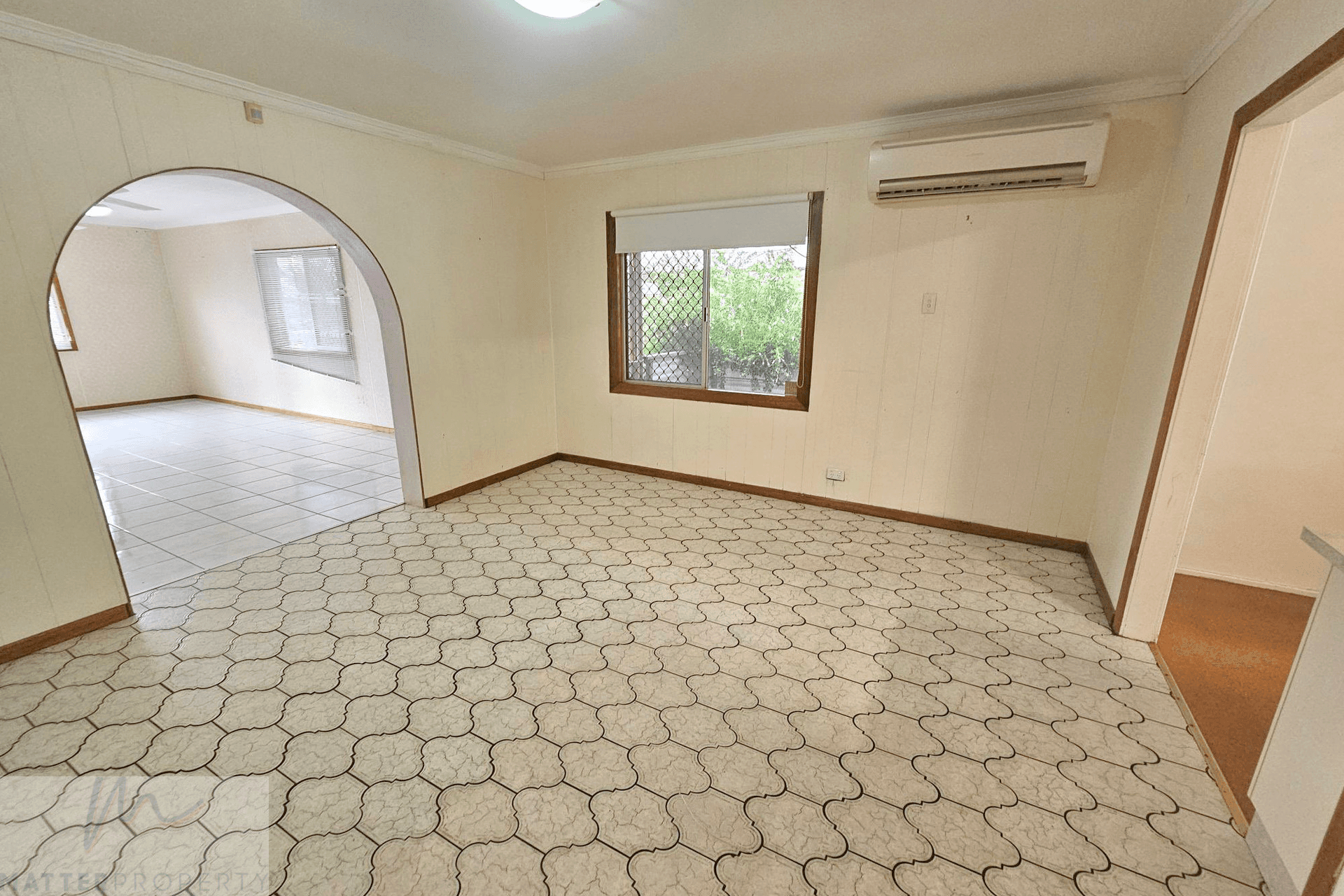 9 Pelican Road, Mount Isa, QLD 4825