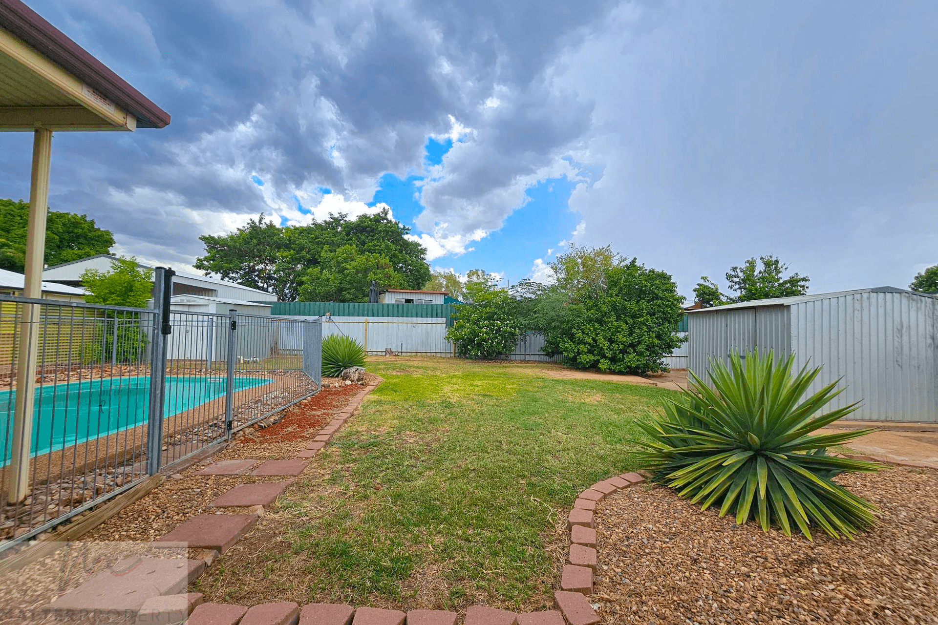 9 Pelican Road, Mount Isa, QLD 4825