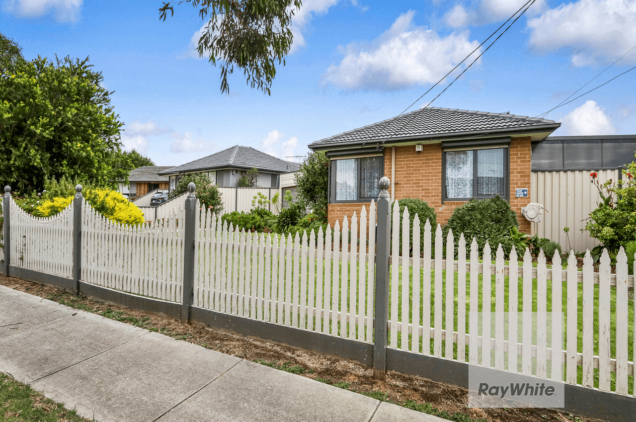 4 Duggan Place, GLADSTONE PARK, VIC 3043