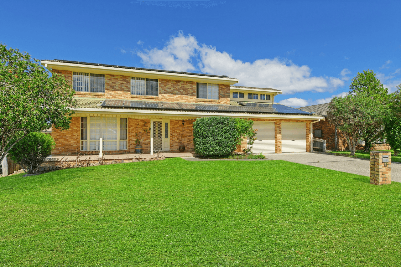 14 Clareville Avenue, WAUCHOPE, NSW 2446