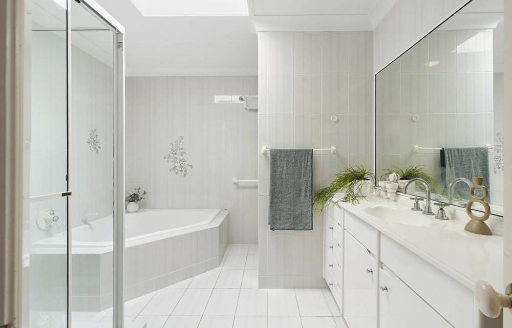 60-62 Newport Drive, ROBINA, QLD 4226