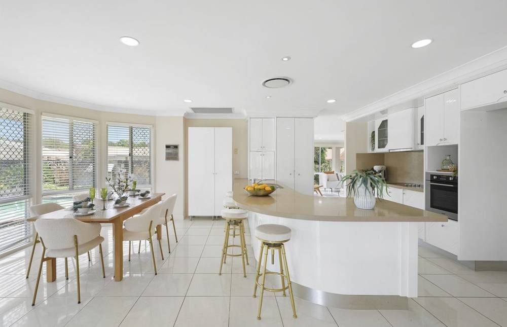 60-62 Newport Drive, ROBINA, QLD 4226