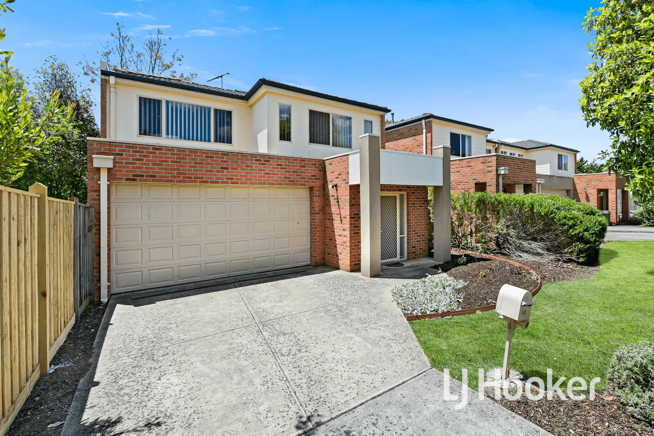 18 Melzak Way, BERWICK, VIC 3806