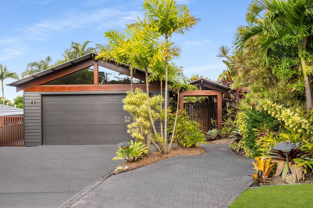 8 Spiro Court, MOUNT WARREN PARK, QLD 4207