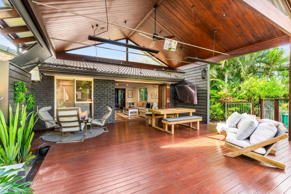 8 Spiro Court, MOUNT WARREN PARK, QLD 4207