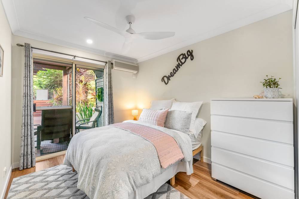 8 Spiro Court, MOUNT WARREN PARK, QLD 4207