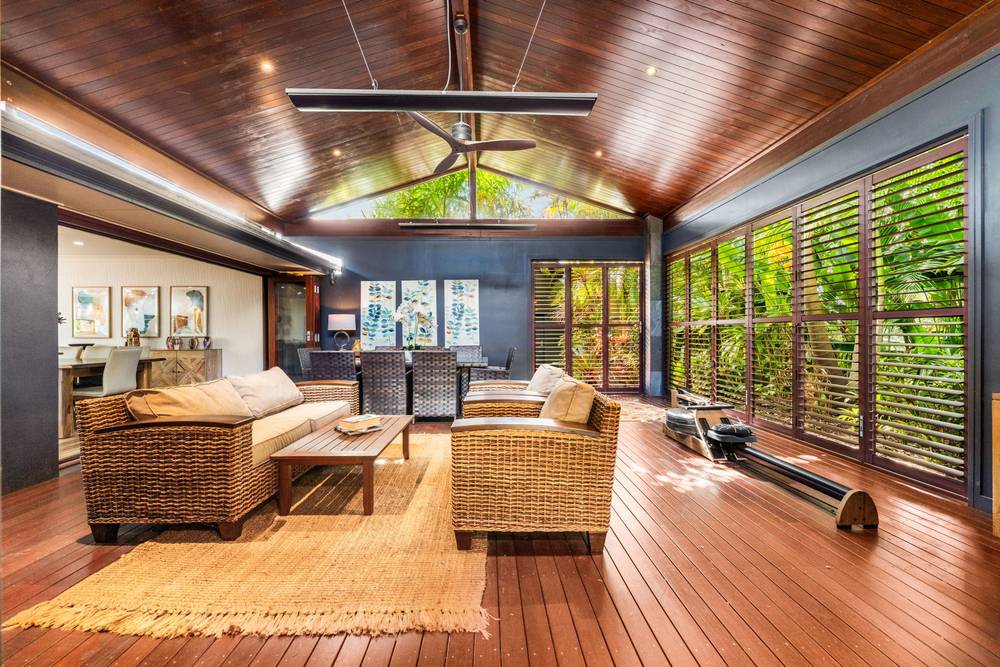 8 Spiro Court, MOUNT WARREN PARK, QLD 4207