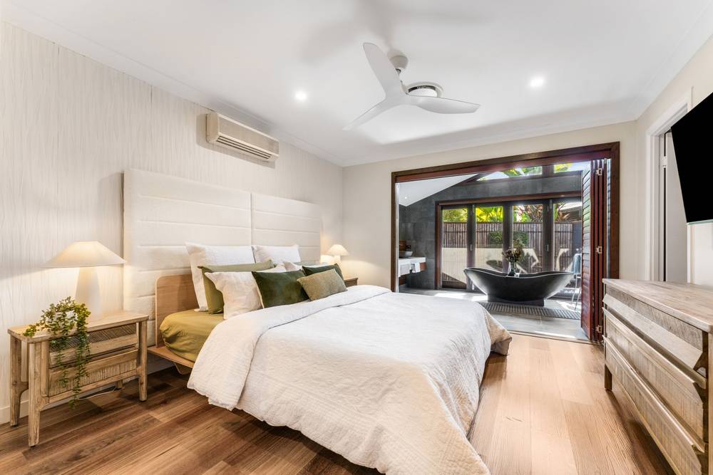 8 Spiro Court, MOUNT WARREN PARK, QLD 4207