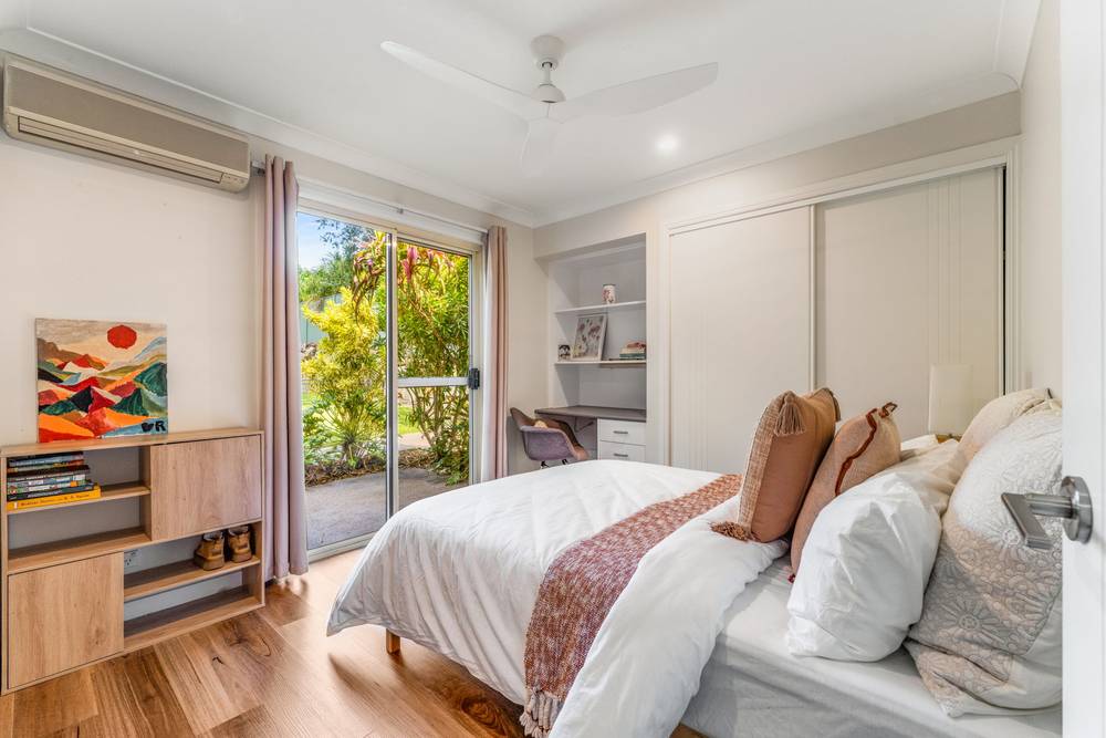 8 Spiro Court, MOUNT WARREN PARK, QLD 4207