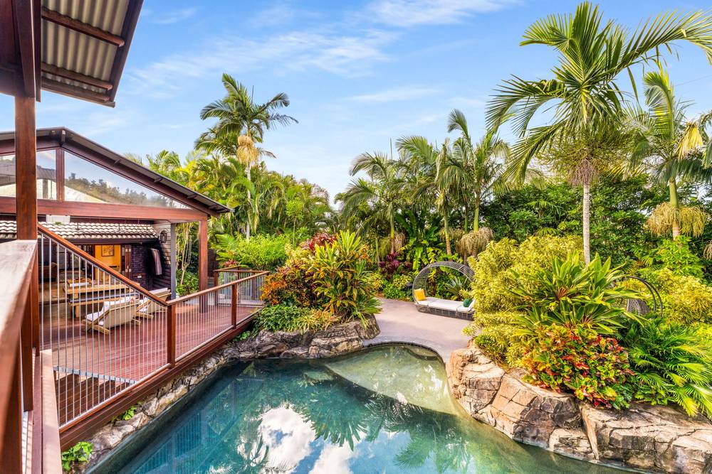 8 Spiro Court, MOUNT WARREN PARK, QLD 4207
