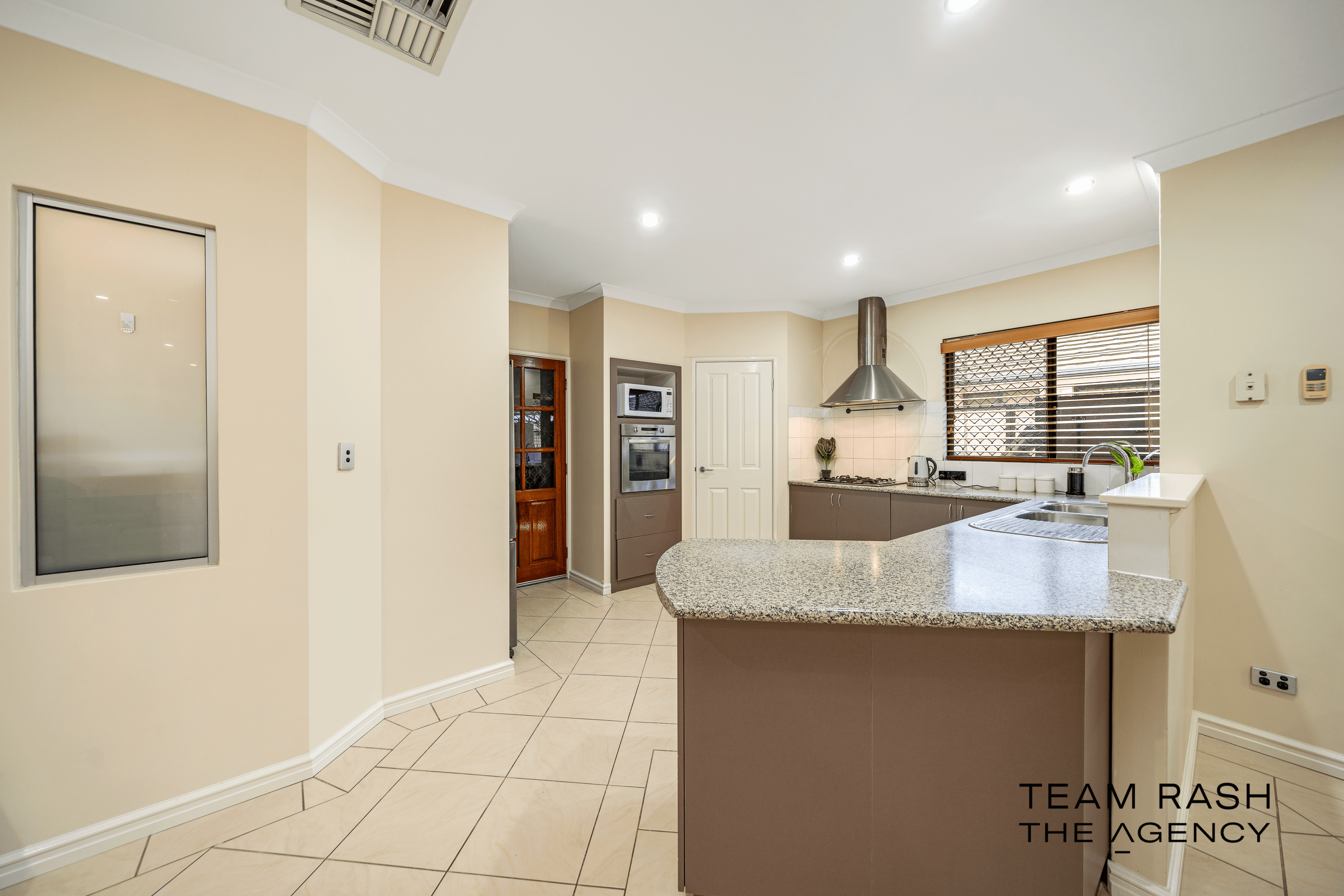 22 Deflexa Road, Canning Vale, WA 6155