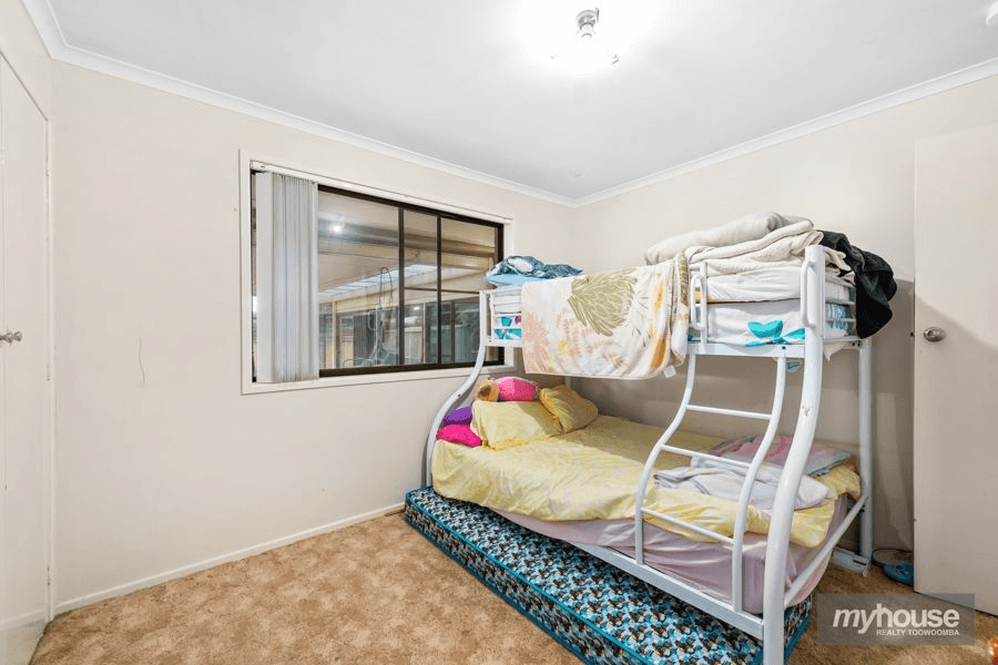 3 Crosby Street, DARLING HEIGHTS, QLD 4350