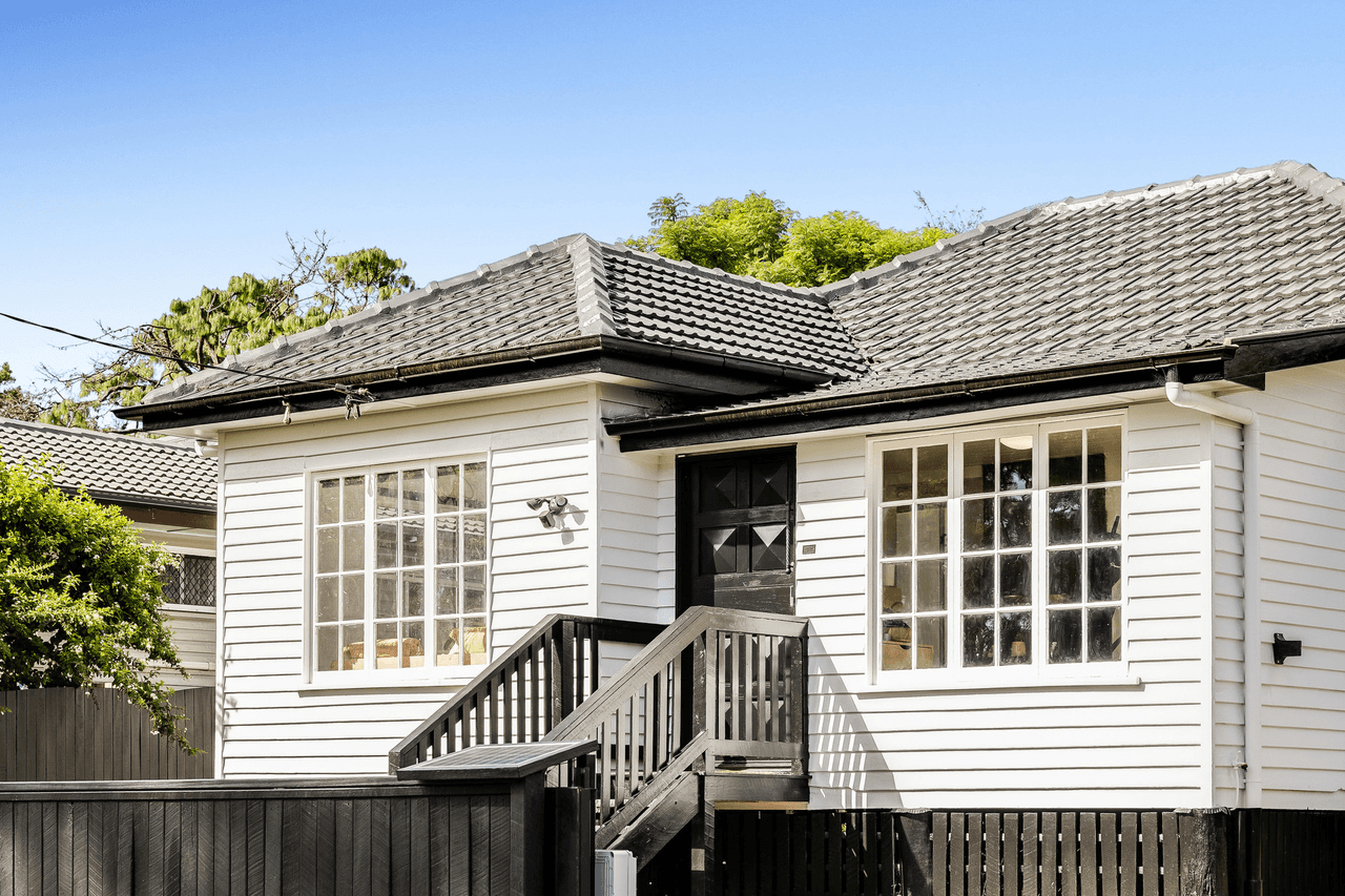 32 Llewellyn Street, CENTENARY HEIGHTS, QLD 4350