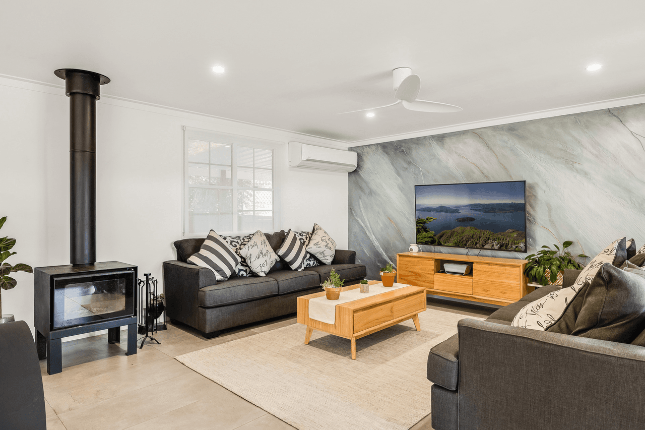 32 Llewellyn Street, CENTENARY HEIGHTS, QLD 4350