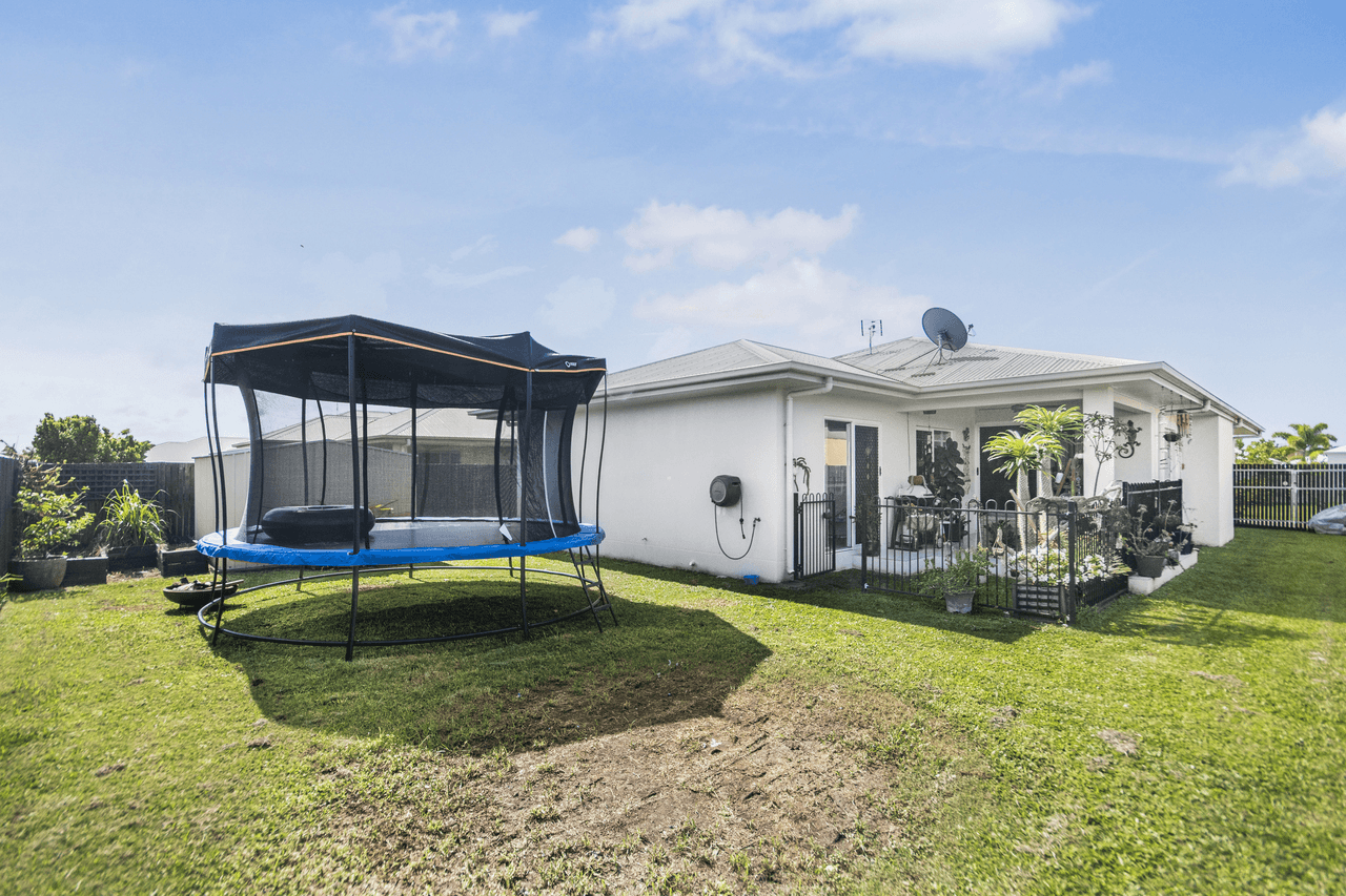 15 Yanuca Street, Burdell, QLD 4818