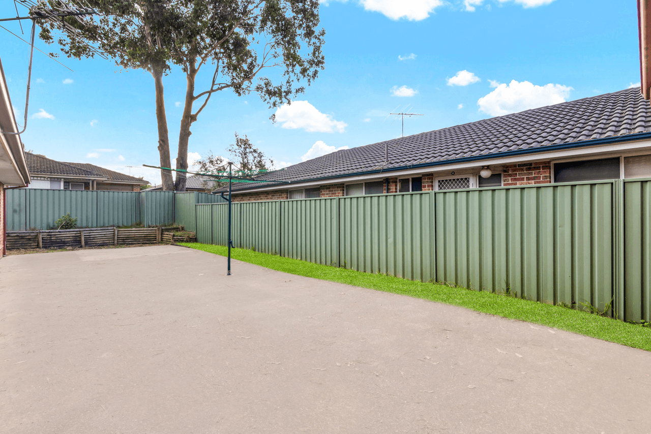 6 Tamworth Crescent, HOXTON PARK, NSW 2171