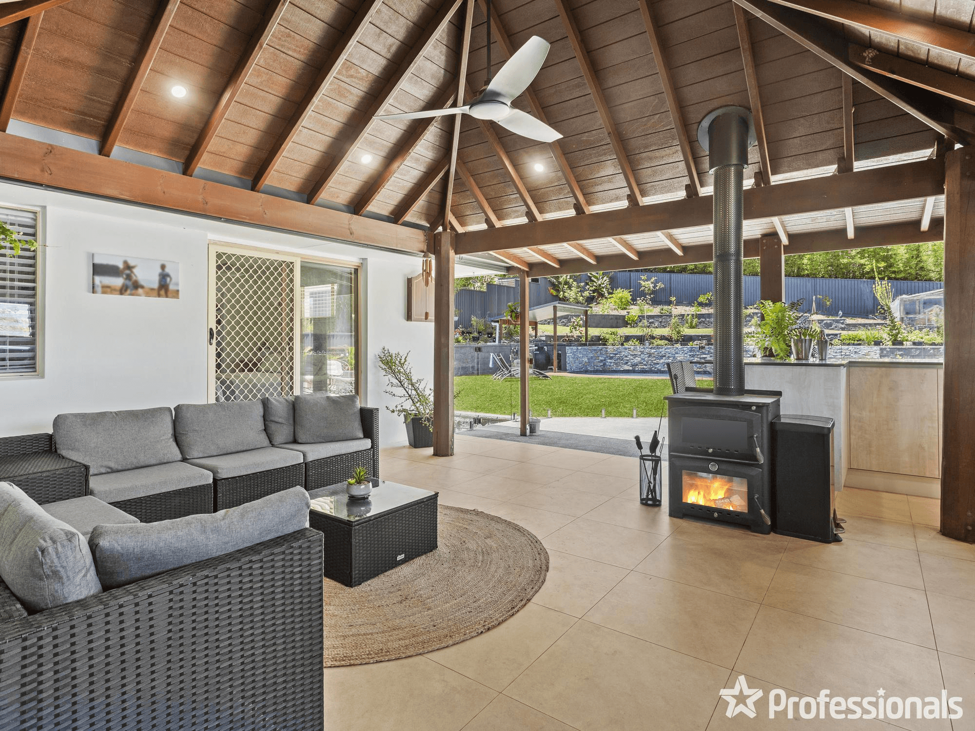 677 Ashmore Road, MOLENDINAR, QLD 4214