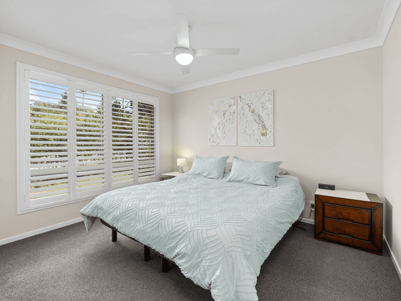 4 Highfield Drive, BELLBIRD PARK, QLD 4300