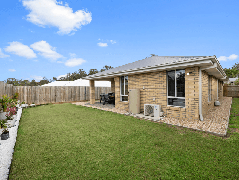 4 Highfield Drive, BELLBIRD PARK, QLD 4300