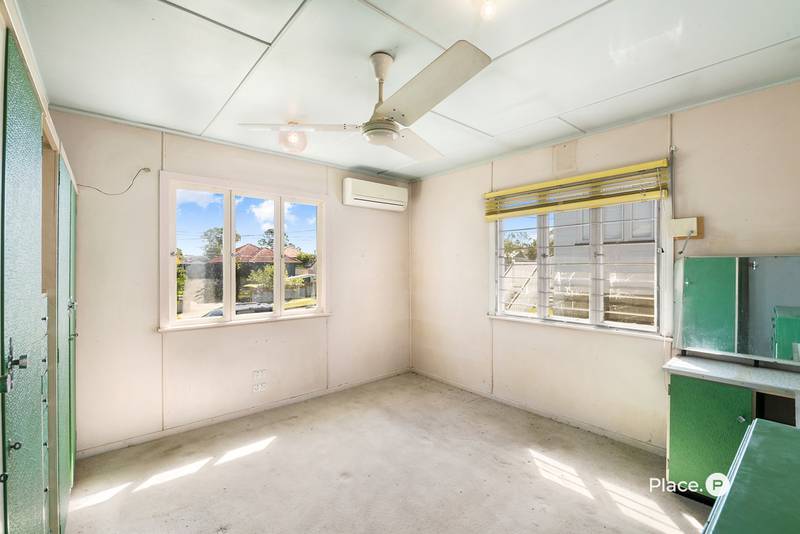 98 Molloy Road, Cannon Hill, QLD 4170