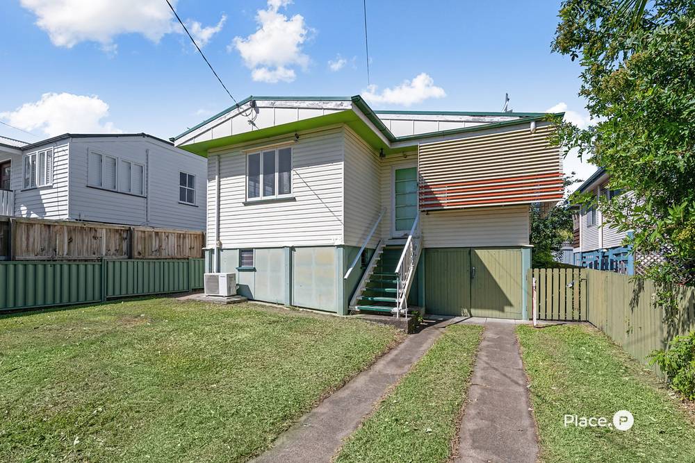 98 Molloy Road, Cannon Hill, QLD 4170