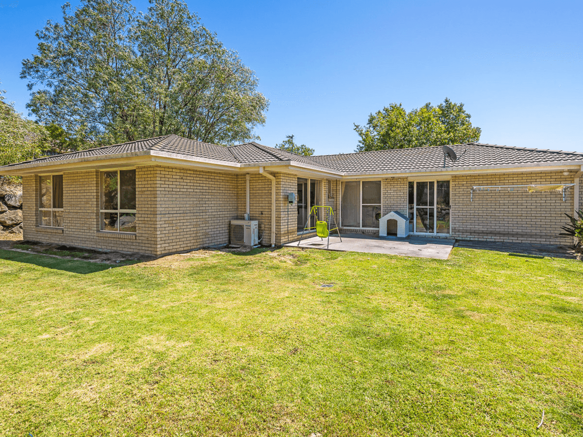 6 Buffalo Crescent, Pacific Pines, QLD 4211