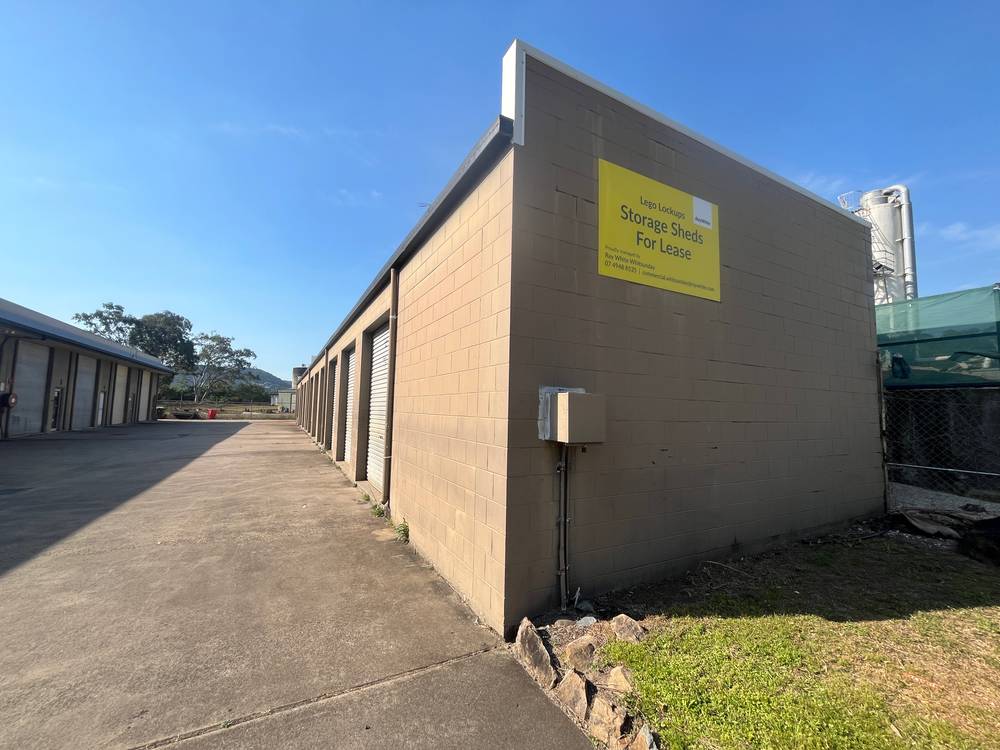 Lego Lockups/6 William Murray Drive, CANNONVALE, QLD 4802