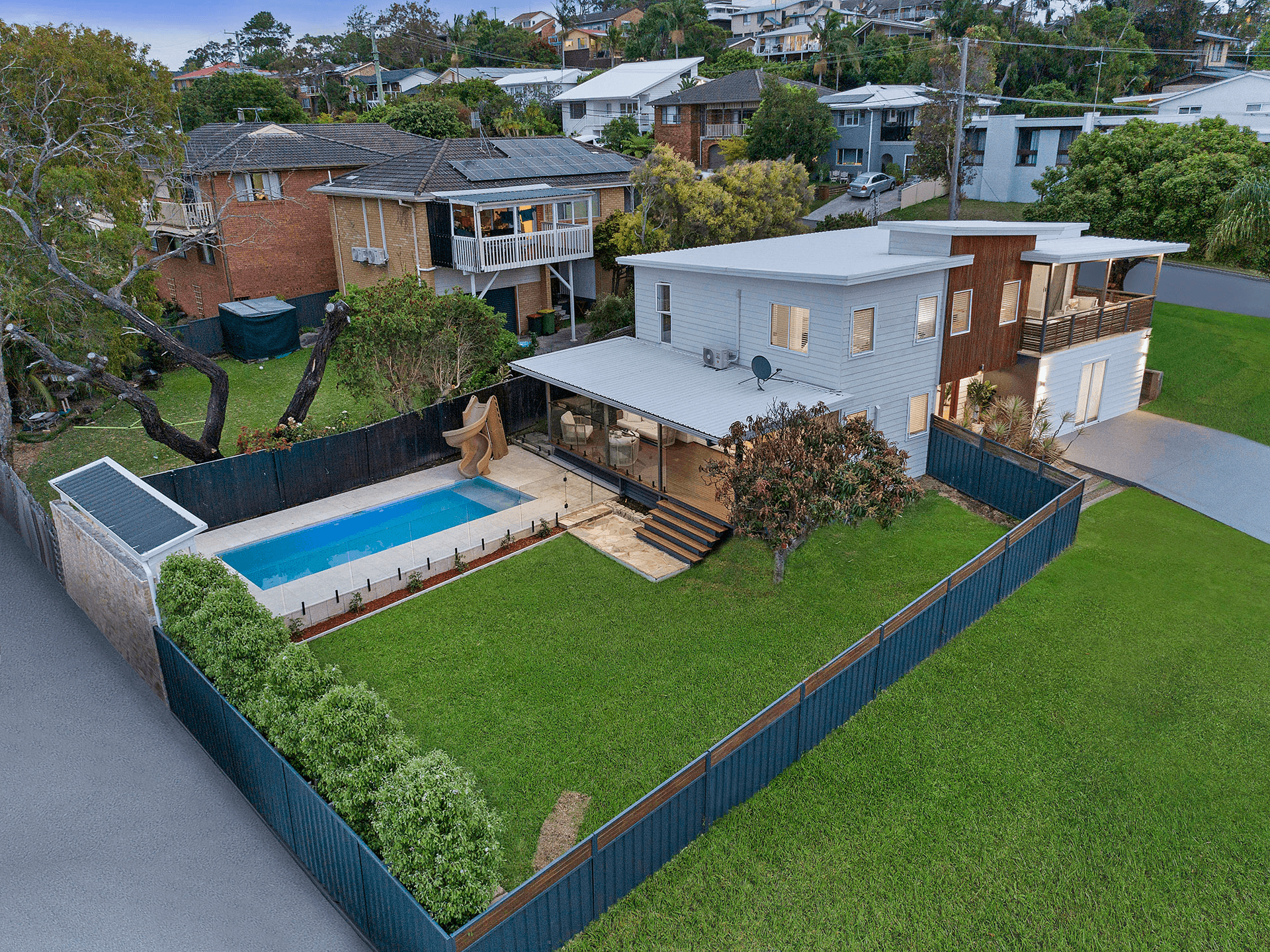 10 Margherita Avenue, Bateau Bay, NSW 2261