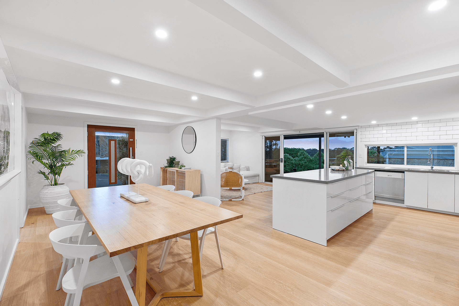 10 Margherita Avenue, Bateau Bay, NSW 2261