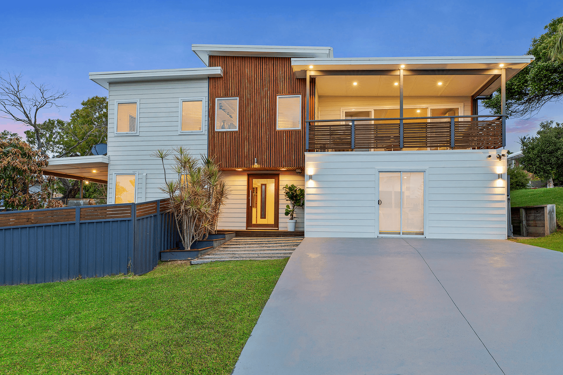 10 Margherita Avenue, Bateau Bay, NSW 2261