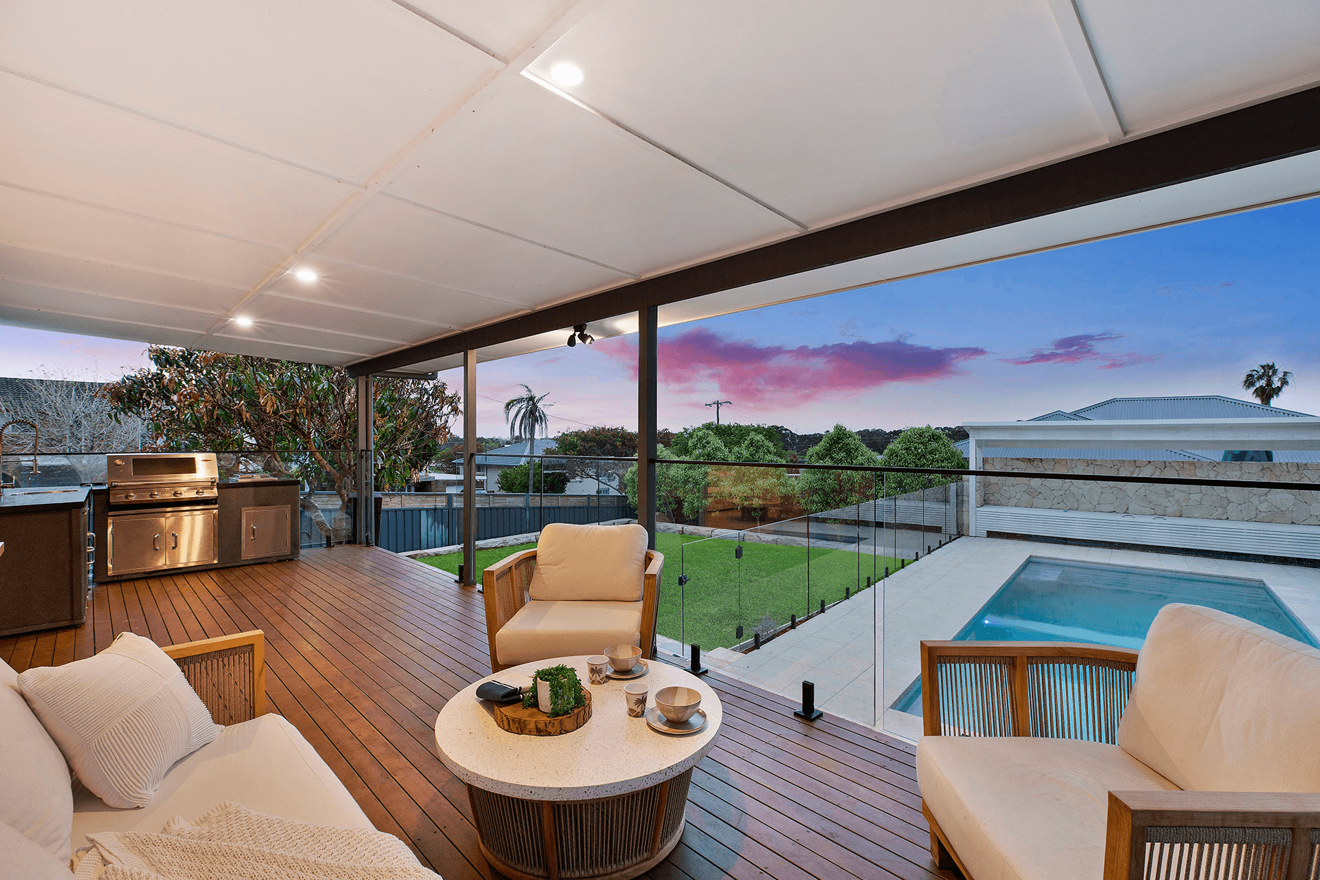 10 Margherita Avenue, Bateau Bay, NSW 2261