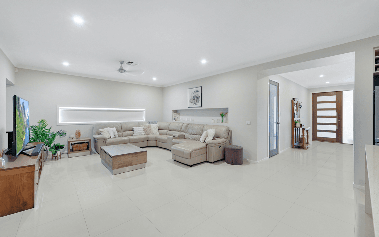 4 Ruwald Place, CAMDEN PARK, NSW 2570