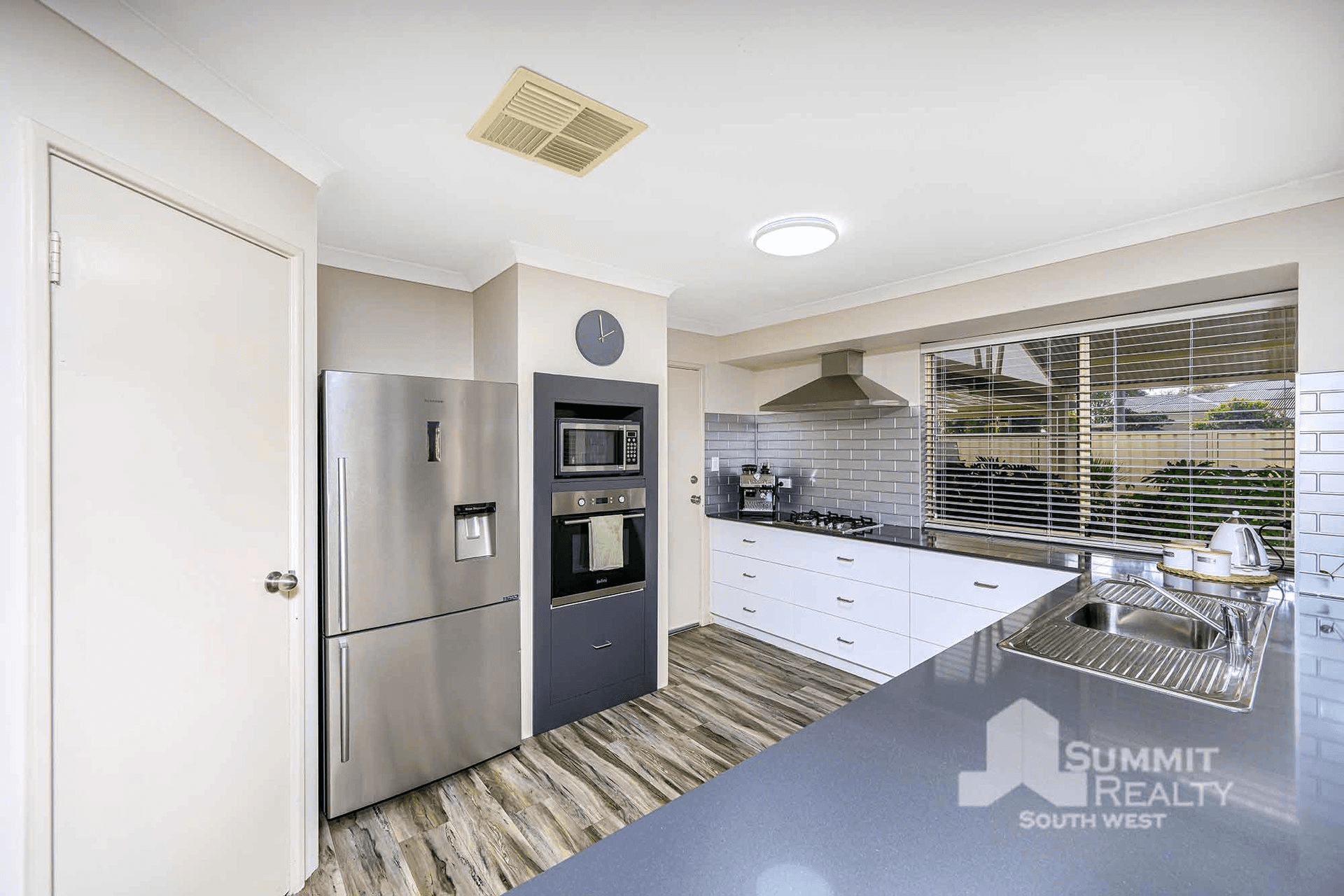 30 Macquarie Drive, Australind, WA 6233