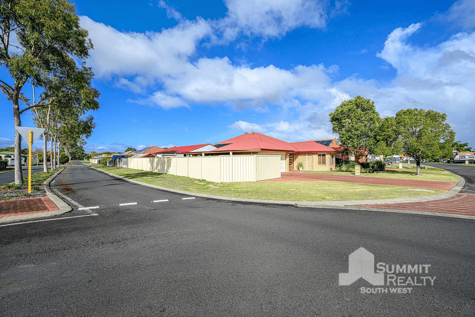 30 Macquarie Drive, Australind, WA 6233